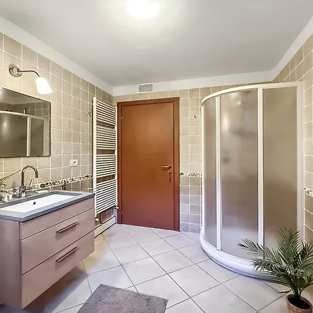 Casa Tulipano Grande Appartamento Faggeto Lario