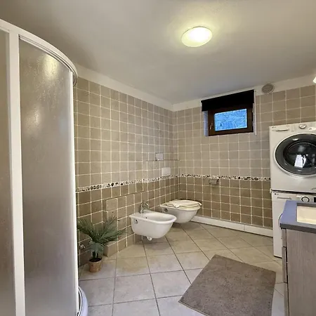 Casa Tulipano Grande דירה Faggeto Lario